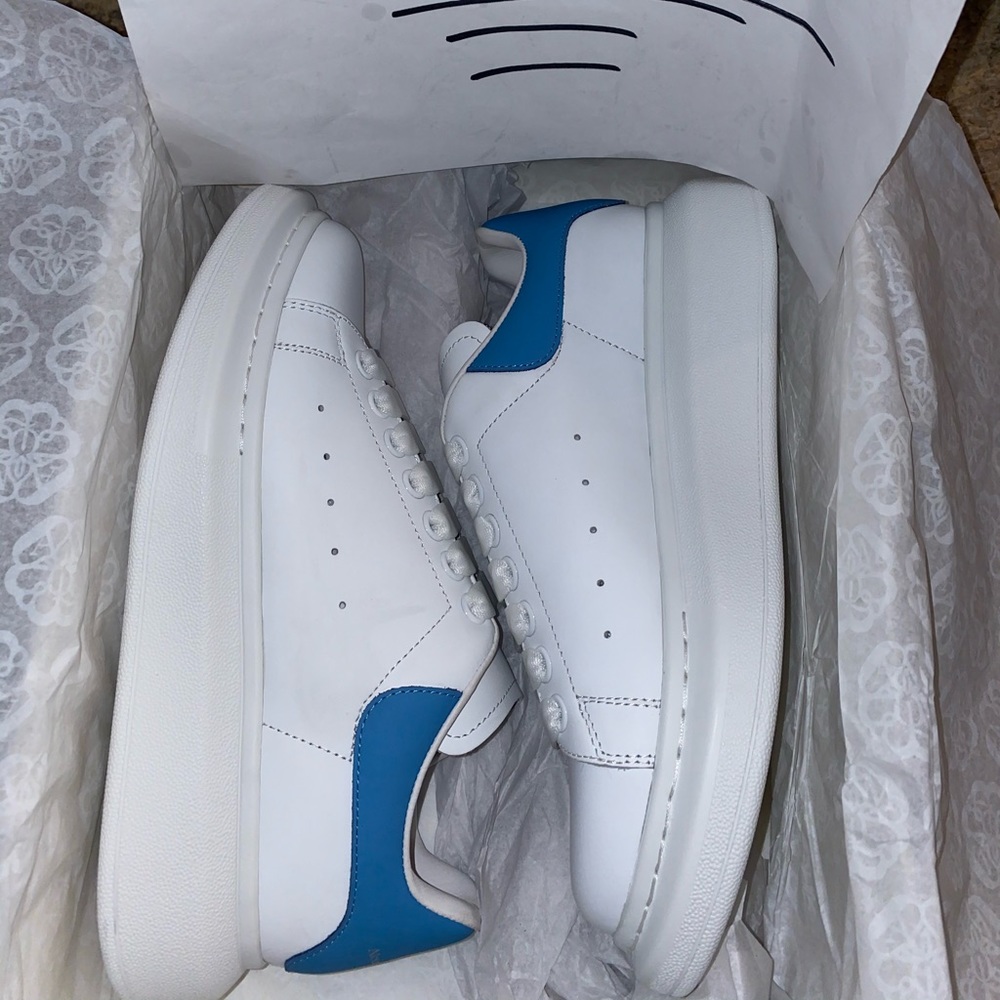 Alexander McQueen Sky Blue 7 / 39